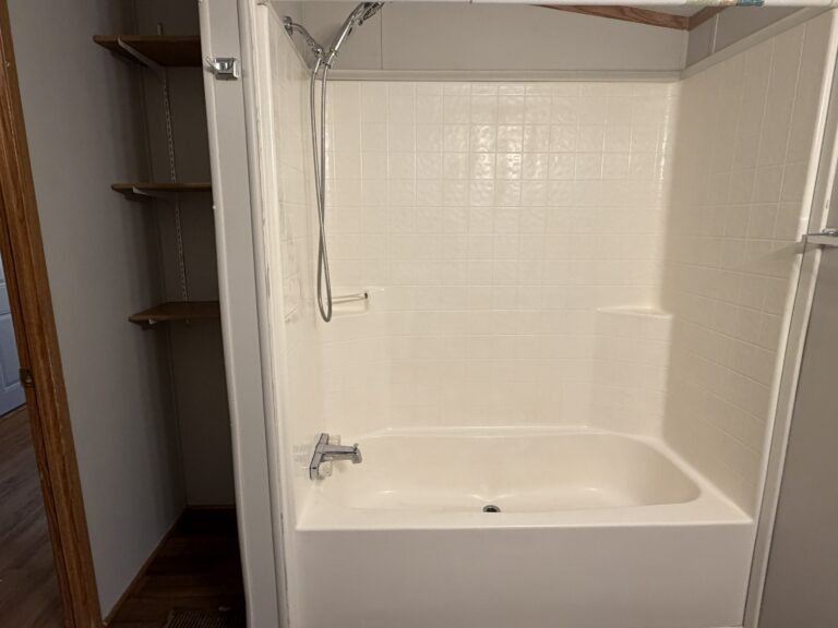 Gallery for 32632 Cary Lane North, 0029 at Riverbrook: Image 7 of 8
