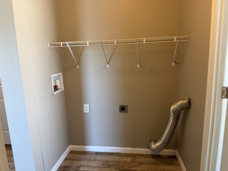 Gallery for 32600 Cary Lane, 0033 at Riverbrook: Image 9 of 9